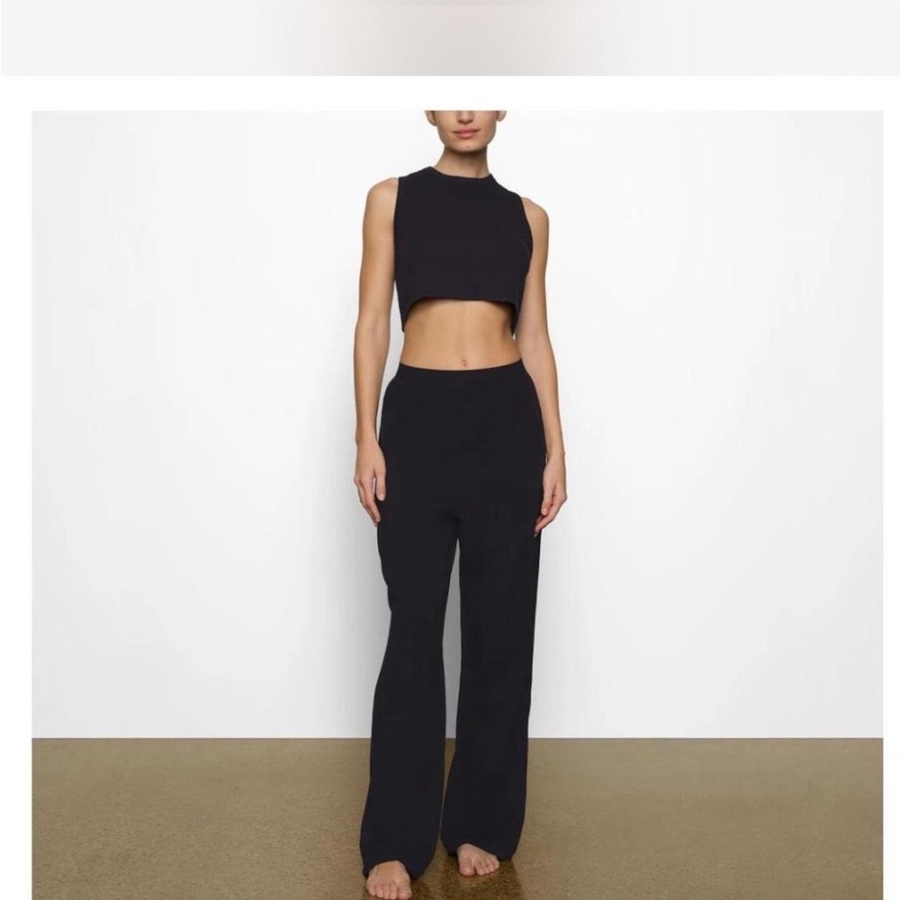 Skims pants